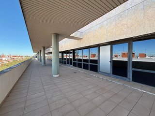 Oficina en alquiler en El Cano - Los Bermejales en Sevilla
