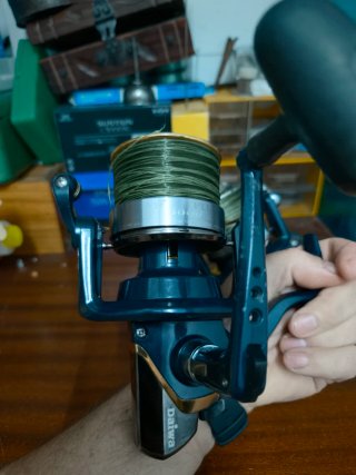 Due mulinelli da pesca Daiwa con bobina extra