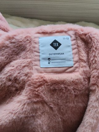 (Negociable) Abrigo rosa con pelo