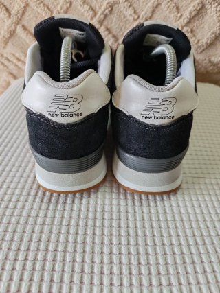 Zapatillas New Balance Negras y Blancas