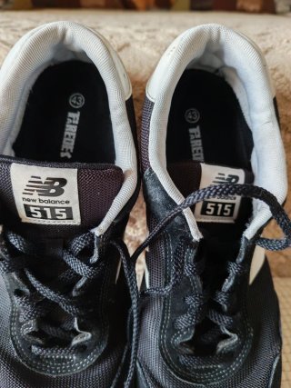 Zapatillas New Balance Negras y Blancas