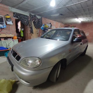 Daewoo Lanos 2002. 192000. En circulación. Garaje