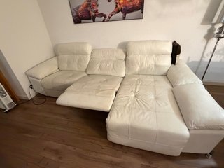 Sofá de piel blanco seccional