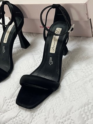 Zapatos de tacón Mariamare negros