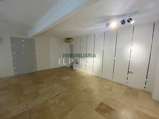 Local comercial en venta en Ubrique