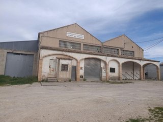 Nave industrial en venta en Albaida