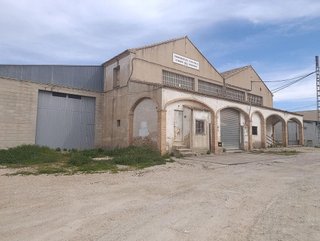Nave industrial en venta en Albaida