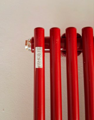 Radiador IRSAP Arpa 18 Rojo Diseño