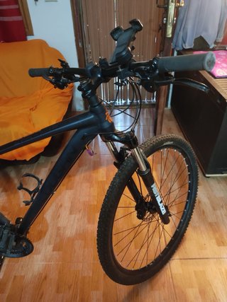Bicicleta de montaña negra  Video enseño priv
