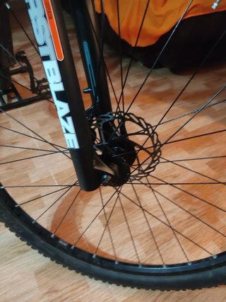 Bicicleta de montaña negra  Video enseño priv