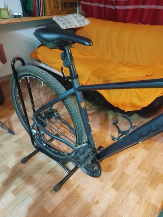 Bicicleta de montaña negra  Video enseño priv