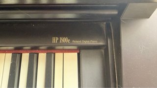 Piano Roland HP1800e