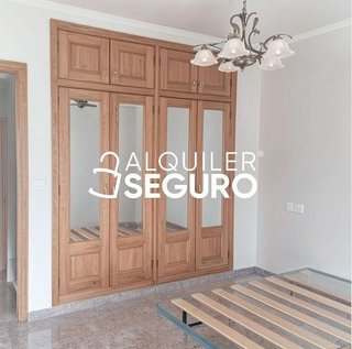 Chalet en alquiler en Petrer
