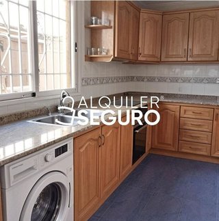 Chalet en alquiler en Petrer