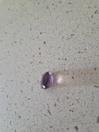 Pietra ametista sfaccettata