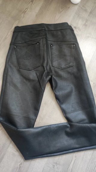 Pantalones negros