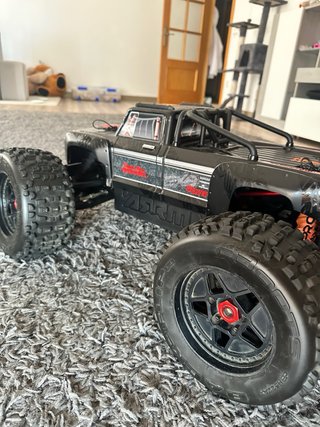 ARRMA 1/5 OUTCAST 4X4 8S