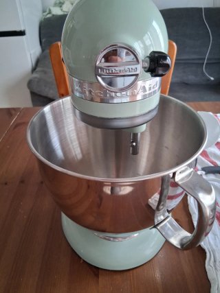 Sbattitore KitchenAid Artisan Verde chiaro