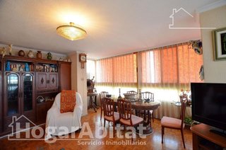 Piso en venta en Vistahermosa en Alicante