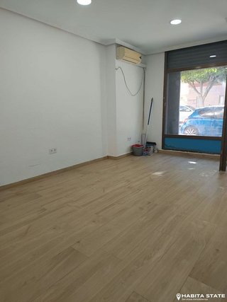 Local comercial en venta en Los Molinos - Villa Blanca en Almería