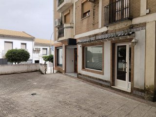 Local comercial en venta en Mengíbar