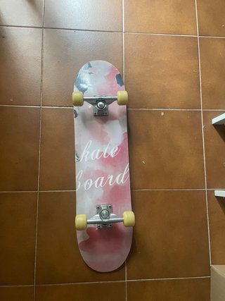 Skate con diseño acuarela rosa
