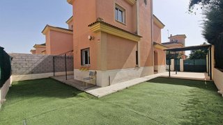 Casa pareada en alquiler en Nuevo Bulevar en Mairena del Aljarafe