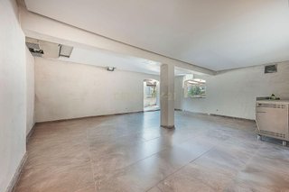 Local comercial en alquiler en Nueva Andalucía centro en Marbella
