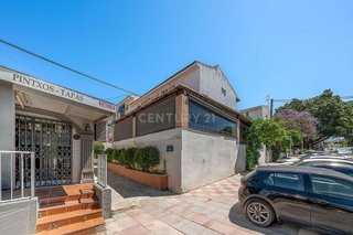 Local comercial en alquiler en Nueva Andalucía centro en Marbella