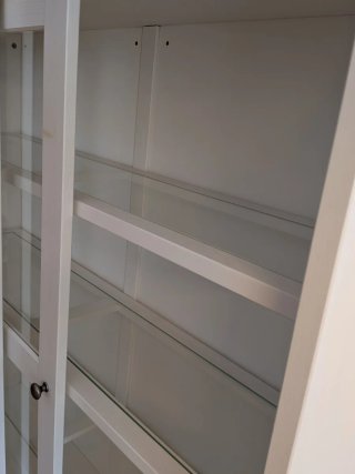 Vitrina blanca Ikea Havsta Cristal