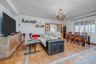 Chalet en venta en Sanlúcar la Mayor