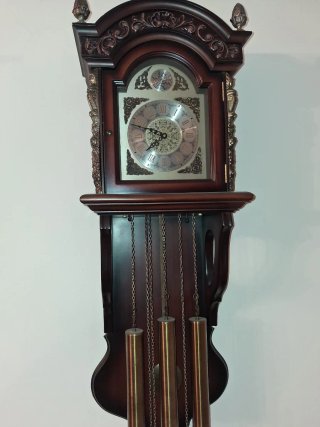 Reloj Radiant de Pared con Pesas
