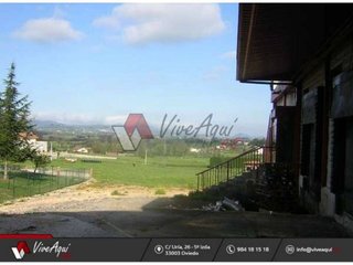 Local comercial en venta en La Pola Siero en Siero