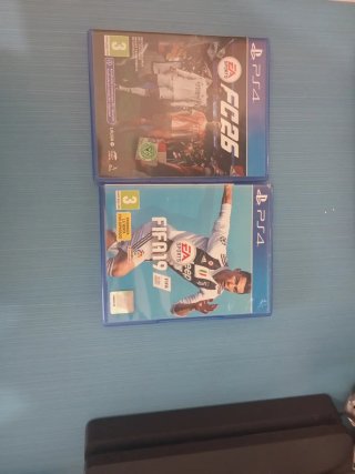 Pack PS4 + Accesorios + FIFA 19 y FC 26