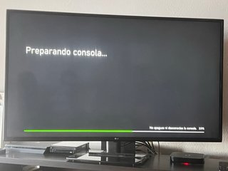 Xbox One X (Blanca) + Mando + juegos/Battlefield4