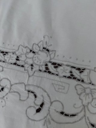 Tovaglia ricamata a mano 300x160 cm