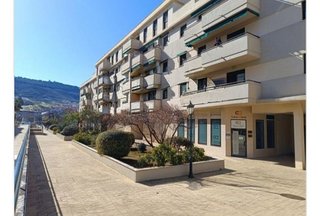 Local comercial en venta en Zona Fuentemora en Antequera