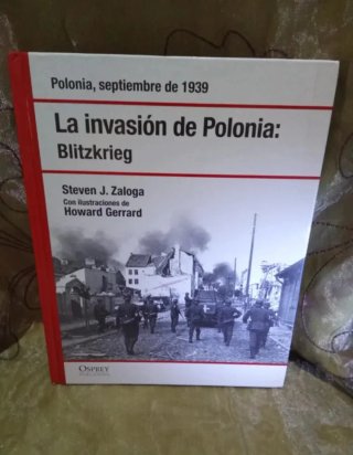 "Lote de 8 volúmenes de la segunda guerra mundial"