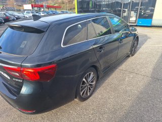 Toyota Avensis 2015