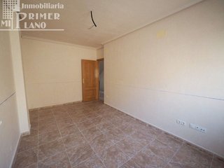 Casa adosada en venta en Tomelloso