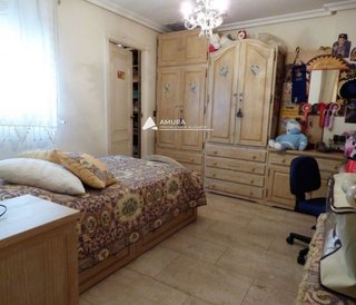 Casa adosada en venta en Crevillent