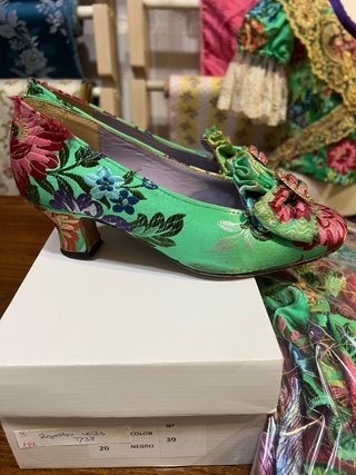 Traje de Fallera Talla 34-36 SXIX y manga larga