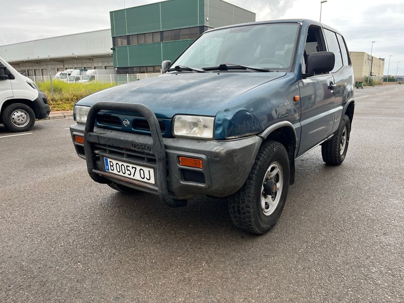 Nissan Terrano II - foto 1