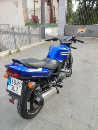 Suzuki GS500 2008 Etiqueta C