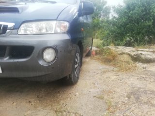 Hyundai H-1 2002