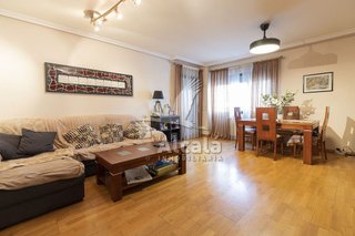 Piso en venta en Ensanche en Alcalá de Henares