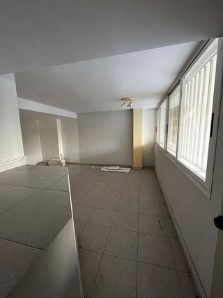 Local comercial en venta en Les Arenes - La Grípia  Can Montllor en Terrassa