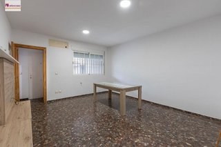 Casa adosada en venta en Maracena