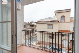 Casa adosada en venta en Maracena