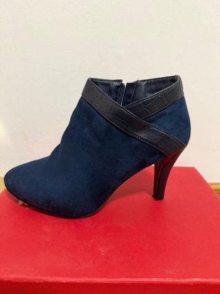 Zapatos de tacón beig, azul, negro, marron